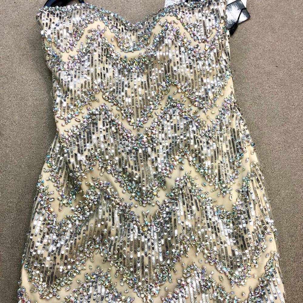 Beautiful beading! Formal dress for any occasion.